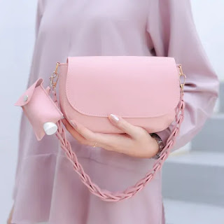 Kamiyastuff Malika Sling Bag