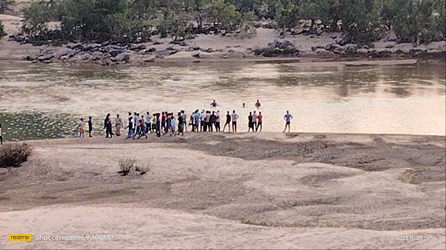 बनास नदी में युवक डूबा,खोजबीन जारी