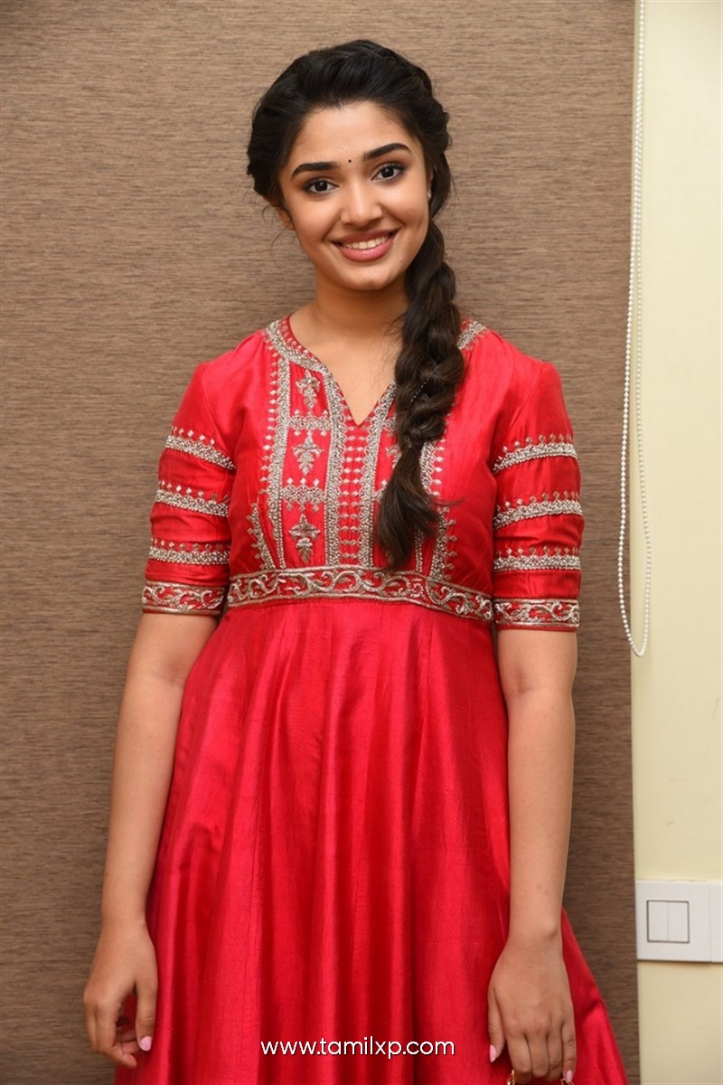 Telugu Actress Krithi Shetty Photos