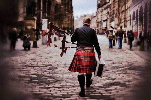 Защо шотландците носят поли
