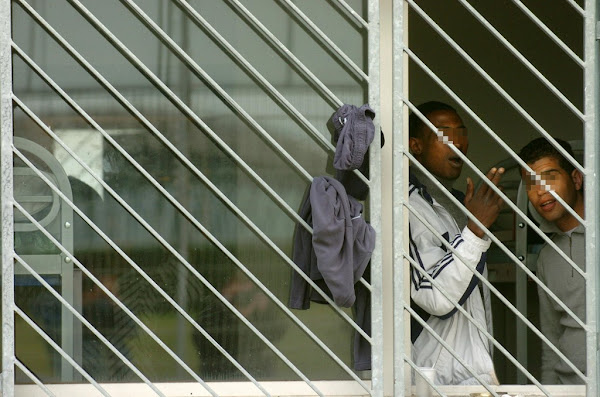 Lyon (69) : un incendie « probablement volontaire » dans un centre de rétention pour migrants clandestins