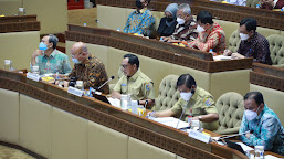 Rapat Kerja dengan Komisi II DPR RI, Pemerintah-DPR-Penyelenggara Sepakati Jadwal Pemilu Serentak