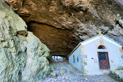 Túnel y ermita de San Adrián