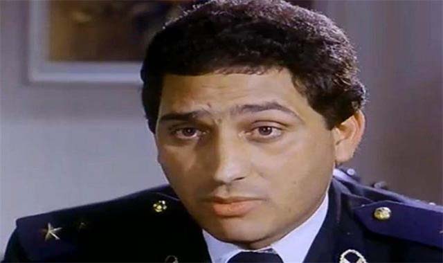 أشهر ضابط في السينما  المصرية ترك الفن فتح بقاله  ومعاشه الشهري 700 جنية  الفنان حسين الشريف