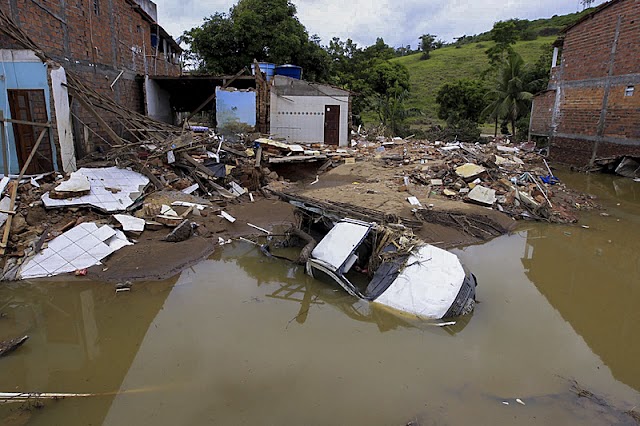 Depois da Bahia, chuvas castigam interior de Minas Gerais