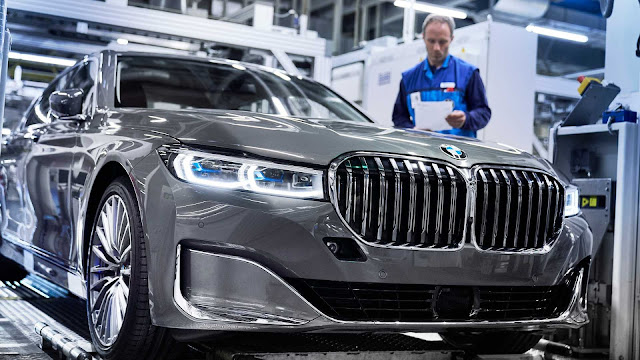 BMW V12 Engine Production Ends This Year