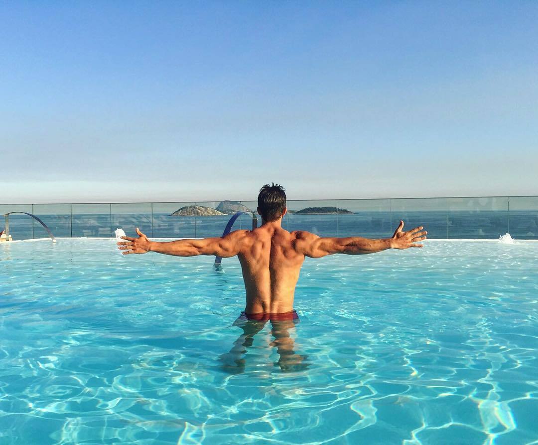 freedom-pictures-strong-male-back-pool