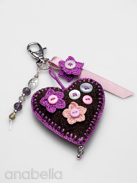 Valentine fabric and crochet hearts by Anabelia