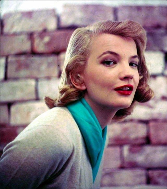 35 Beautiful Photos of Gena Rowlands in the 1950s and '60s