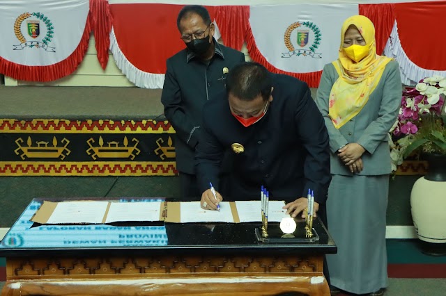 Nota Kesepakatan Perubahan KUA-PPAS Tahun Anggaran 2022 Provinsi Lampung Ditandatangani