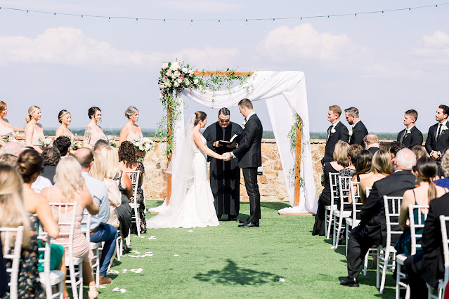 Wedding ceremony at Bella Collina