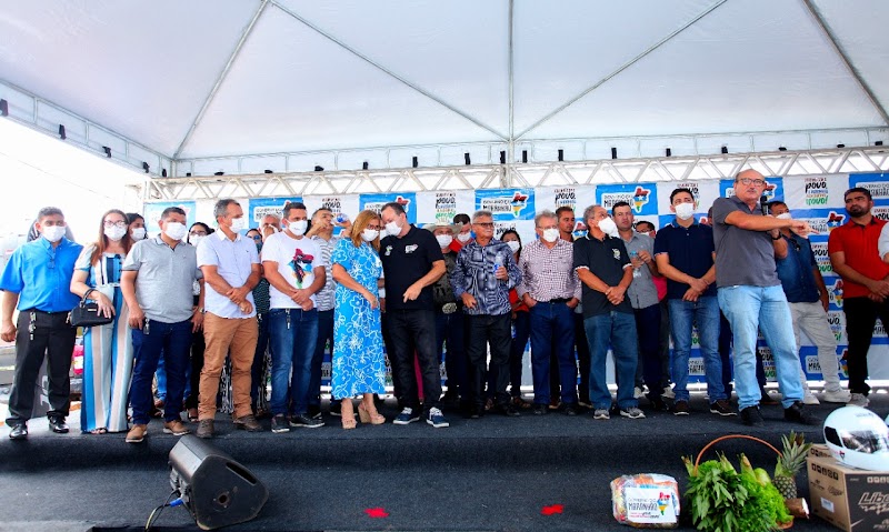 Governo fez entrega simbólica do Hospital Municipal de Lago dos Rodrigues ao prefeito Valdemar.