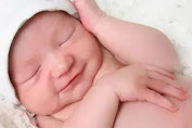 Kenapa Bayi Sering Senyum Saat Tidur? Ini Alasannya 