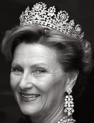 diamond tiara queen josephine sweden sonja norway