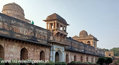 जहाज महल और हिंडोला महल मांडू - Jahaz Mahal and Hindola Mahal Mandu