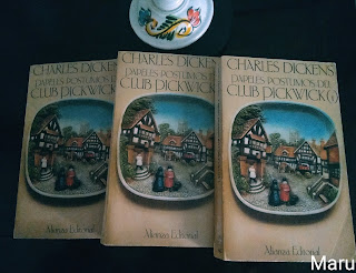 leyendo con Mar: Los papeles póstumos del club Pickwick de Charles Dickens.