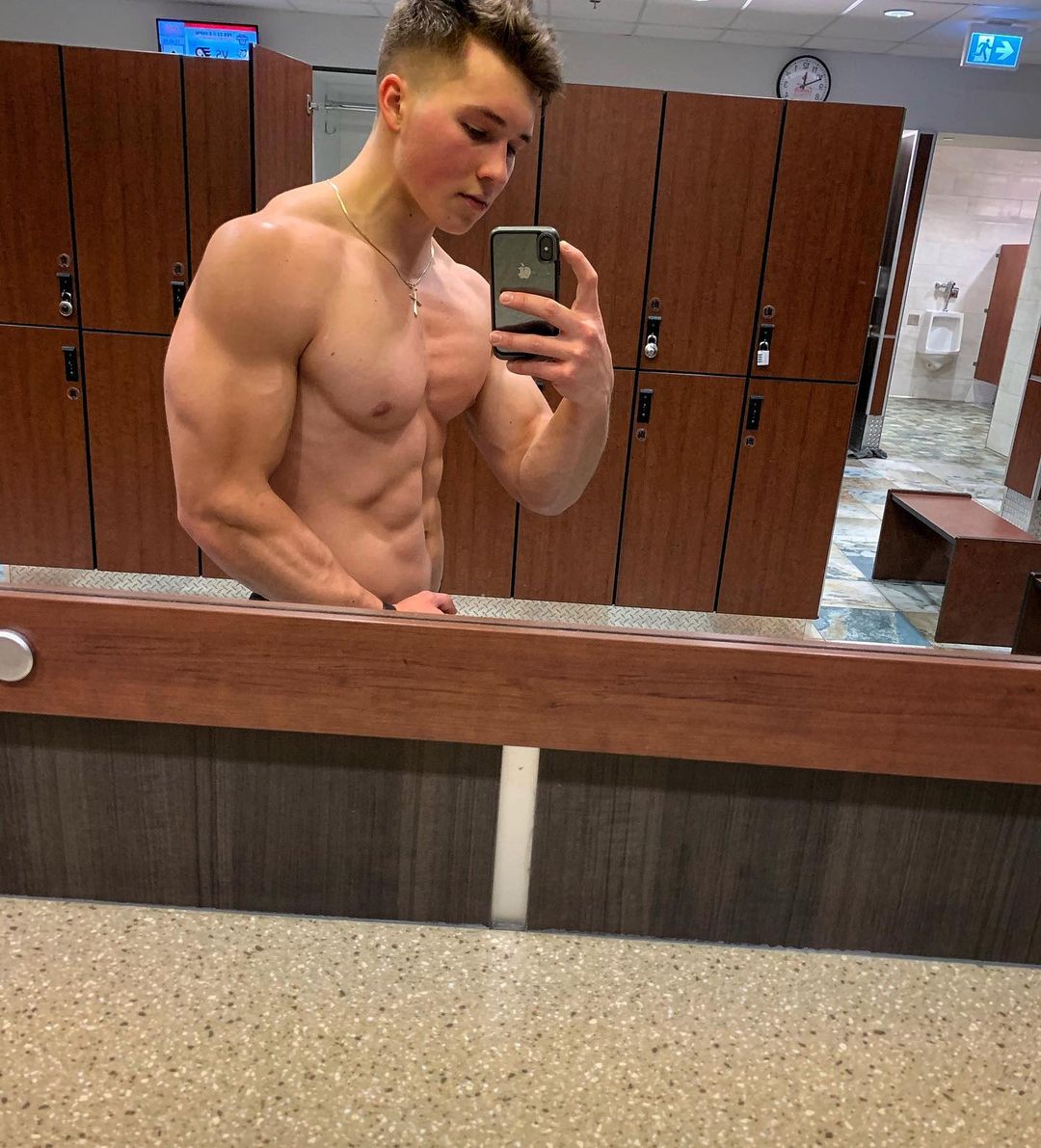 strong-sexy-shirtless-young-guy-abs-straight-baited-selfie-muscle-teen-hunk