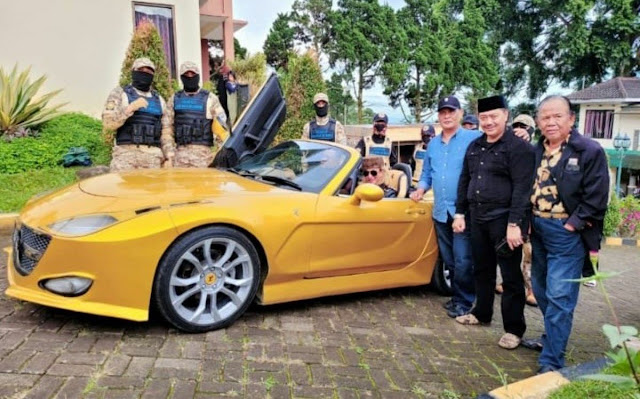 Habib Bahar Naik Mobil Mewah Berwarna Emas, Kuasa Hukum Sampaikan Ini
