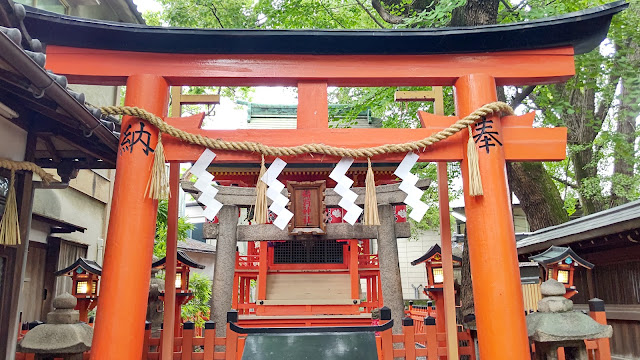 守居神社 こまったちゃん 狛犬 大阪