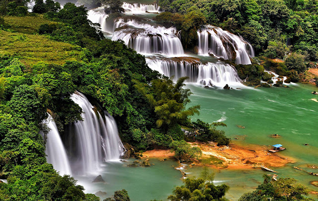 Ban Gioc Detian Falls