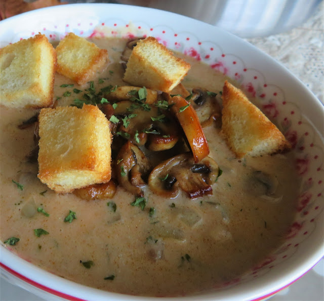 Creamy Hungarian Mushroom Soup