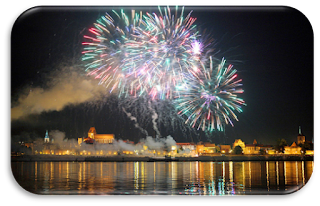 Fireworks display on the panoramic of Torun