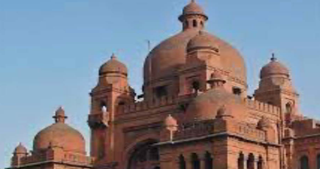 Lahore Museum was founded in _____.