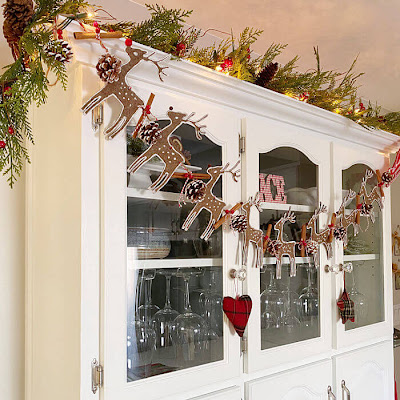 How to Make a Simple Cranberry Garland - Hilltop Farmhouse