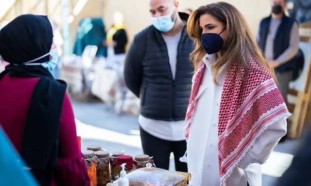 Queen Rania visited the Jordan Heritage Shop and Balqawi Wedding Experience