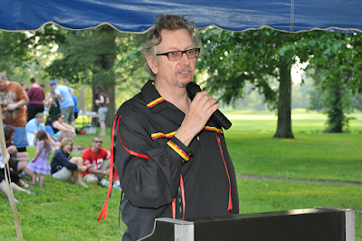 Dr. John Low speaking at the World Heritage Celebration, 2013. Image courtesy of Tim Black.