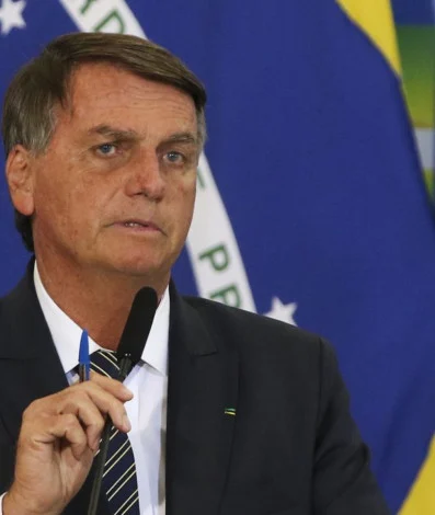O Tribunal Superior Eleitoral (TSE) rejeitou  três ações na qual o ex-presidente Jair Bolsonaro 