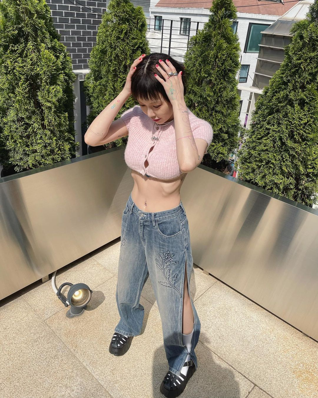 theqoo] HYUNA'S UNDERBOOB FASHION