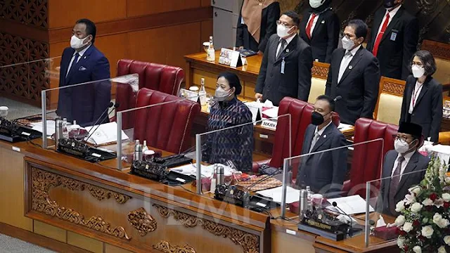 Kejadian unik terjadi rapat Paripurna ke Puan Maharani tolak interupsi di Paripurna, PKS protes 'Gimana mau jadi capres, hak konstitusi kita saja gak dikasih', Eh PDIP gak terima digituin