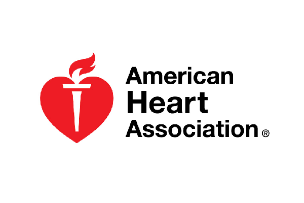 EPI é obrigatório antes de realizar RCP durante o COVID-19, diz American Heart Association (AHA )