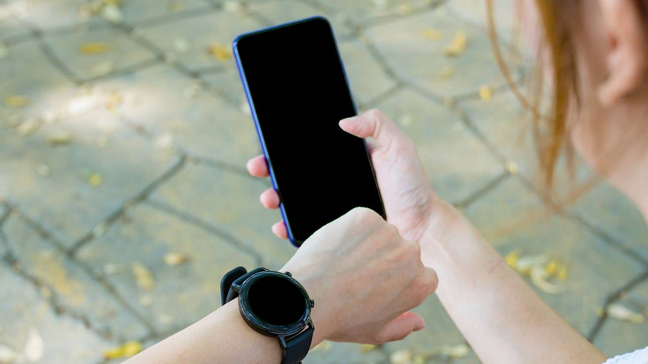 Cara Simple Menghubungkan Smartwatch dengan Android