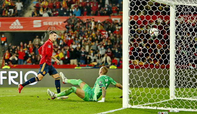 Álvaro Morata bate a Robin Olsen marcando el gol español. SELECCIÓN DE ESPAÑA 1 SELECCIÓN DE SUECIA 0. Domingo 14/11/2021, 20:45 horas. Clasificación para la Copa del Mundo de Catar 2022, fase de grupos de Europa, Grupo B, 10ª jornada. Sevilla, España, estadio de La Cartuja