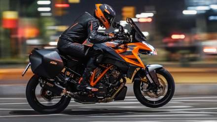 The new rims of the 1290 Super Duke GT should save almost one kilogram of weight , according to the press release on the GT facelift in 2022. The aluminum rims are the same as in the current Super Duke R. KTM leaves open how much "almost one kilogram" is exactly . Effect: fewer unsprung masses and, in the best case, better handling. The new rounds are upholstered with the Sport-Attack-4 from Continental and underline the origins of the Grand Turismos in thick black. The other updates for 2022 are limited to comfort in the driver's saddle.  New cockpit KTM has enlarged the TFT display to a seven-inch diagonal for 2022. In the half-inch more, there is space for a new navigation system with arrow displays, which can be operated directly from the cockpit and which saves the last ten destinations in the on-board system. Reaching for the paired cell phone with the navigation software is a thing of the past.  New switches To match the new display, KTM is installing new, illuminated switch units with joystick on the 2022 GT, known from the current Super Duke R models. The old counter is retiring.  Engine revised Compulsory for 2022, the V2 with 1,301 cubic has been raised to Euro 5 level. Power is not lost: 175 hp at 9,750 rpm and 141 Nm at 7,000 tours are still considered sufficient.  CONCLUSION KTM is updating the 1290 Super Duke GT minimally for 2022. New rims, new cockpit, new switches and Euro 5 are the main changes. KTM has not yet announced a price for 2022, but the few changes should not increase it significantly.