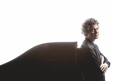 Paul Lewis Pianist Picture