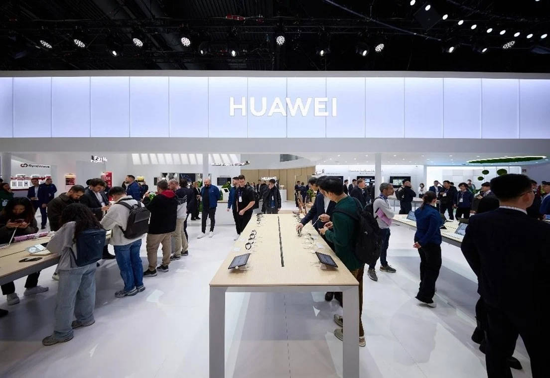 Huawei Pamerkan Produk Berkonsep Fashion-forward di MWC 2024