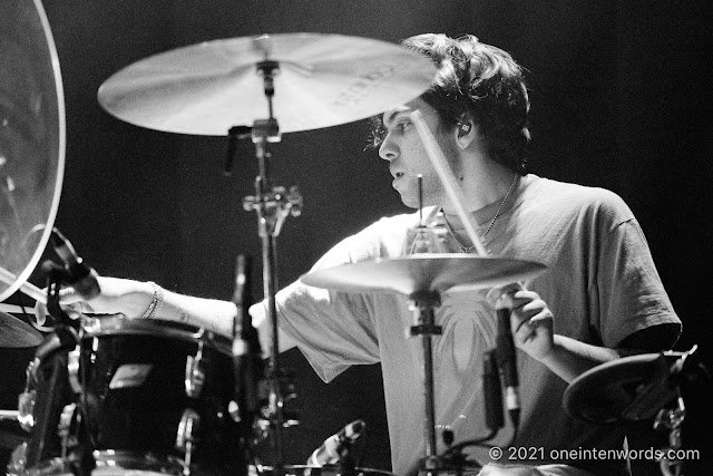 beabadoobee at The Danforth Music Hall on December 9, 2021 Photo by John Ordean at One In Ten Words oneintenwords.com toronto indie alternative live music blog concert photography pictures photos nikon d750 camera yyz photographer