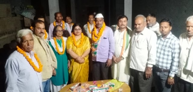 सासनी पूर्व चेयरमैन के पुत्र ने थामा कांग्रेस का दामन : INA NEWS 