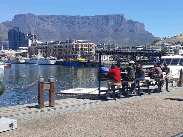 Phone charging area - V&A Waterfront
