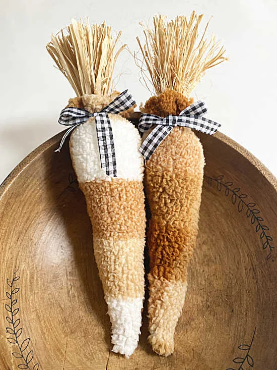 2 sherpa carrots in wooden bowl