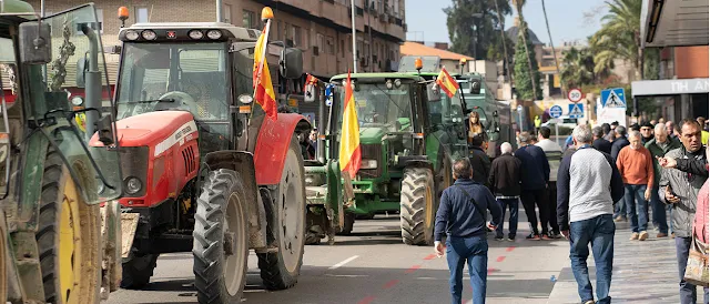 Διαδήλωση αγροτών στην Ισπανία για την χαμηλή τιμή των πορτοκαλιών