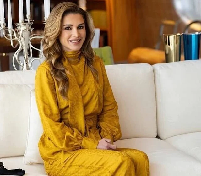 Queen Rania wore a willia belted satin-jacquard blouse by Erdem, and hortencia satin jacquard pants by Erdem. Sheikha Moza bint Nasser