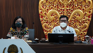 Orientasi Karyawan Baru Yayasan Korpri Bali, Santy Sastra Public Speaking