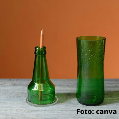 Botol plastik bekas bisa dijadikan tempat pensil meja