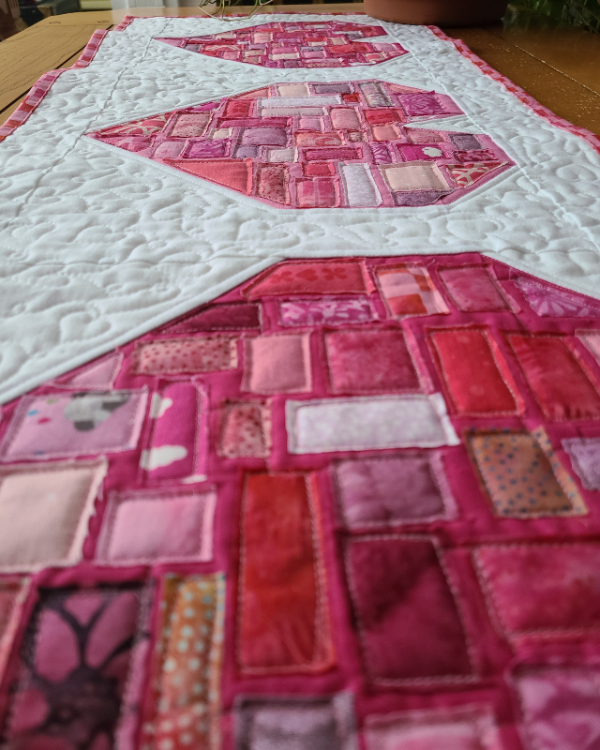 Ticker Tape Heart quilt block | DevotedQuilter.com