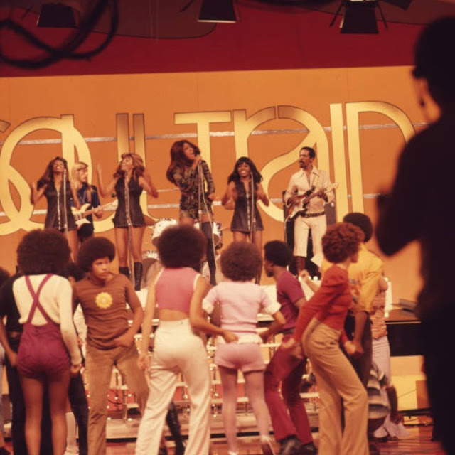 Beautiful Photos of 1970s Soul Train Moments | Vintage News Daily