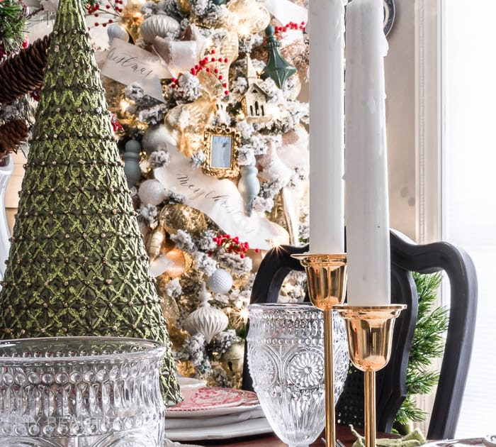 Elegant Christmas Dining Room Decorated with Green and Gold